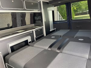  Volkswagen Transporter T30 LWB Campervan  — photo 30 of 62