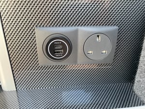  Volkswagen Transporter T30 LWB Campervan  — photo 32 of 62