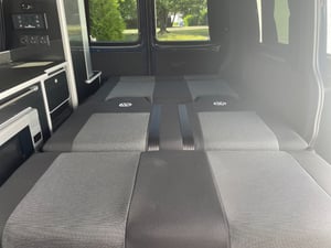  Volkswagen Transporter T30 LWB Campervan  — photo 46 of 62