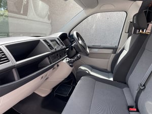  Volkswagen Transporter T30 LWB Campervan  — photo 47 of 62