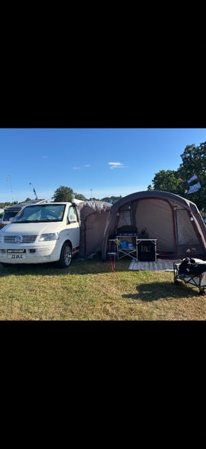 2006 Volkswagen T5 Campervan — photo 9 of 12