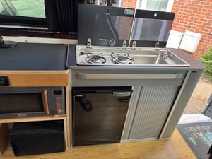 2019 Mercedes-Benz Sprinter — photo 3 of 15