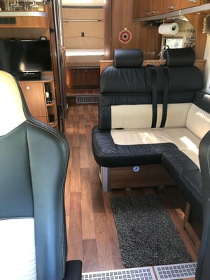 2012 Dethleffs Premium Liner — photo 21 of 24