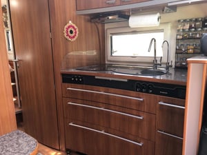2012 Dethleffs Premium Liner — photo 22 of 24
