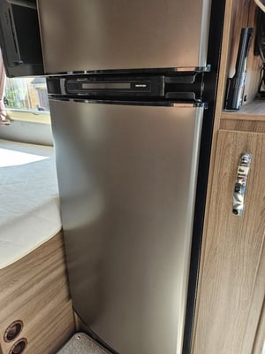 2018 Auto-Sleepers Broadway FB — photo 14 of 24