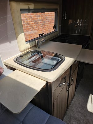 2018 Auto-Sleepers Broadway FB — photo 5 of 24