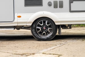 2018 Auto-Sleepers Broadway FB — photo 14 of 71