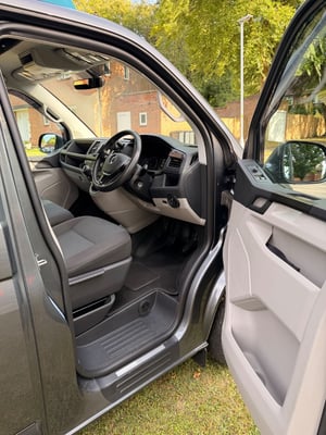 2015 Volkswagen T6 Campervan — photo 16 of 25