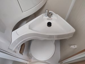 2013 Elddis Autoquest 145 — photo 15 of 15