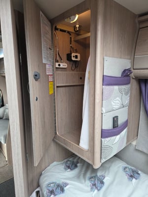 2022 Autosleeper Burford — photo 15 of 39