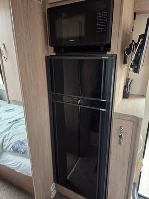 2022 Autosleeper Burford — photo 19 of 39