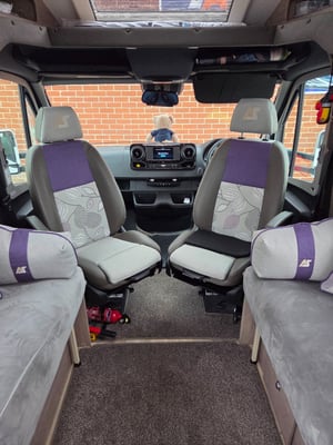 2022 Autosleeper Burford — photo 10 of 39
