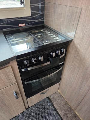 2022 Autosleeper Burford — photo 28 of 39
