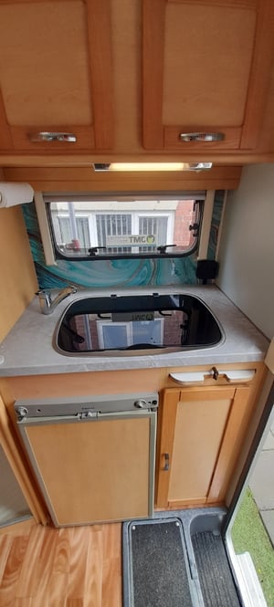 2007 Elddis Firestorm — photo 8 of 12