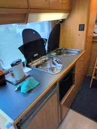 2002 Knaus Sun Traveller 708g - Image 4