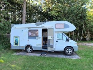 2002 Knaus Sun Traveller 708g — photo 9 of 16