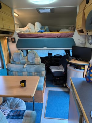 2002 Knaus Sun Traveller 708g — photo 11 of 16
