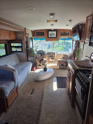 2007 Winnebago Sightseer — photo 3 of 8