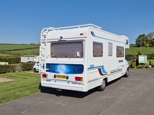 2001 Lunar Roadstar 726