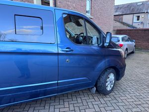 2022 Ford Transit Custom — photo 23 of 60
