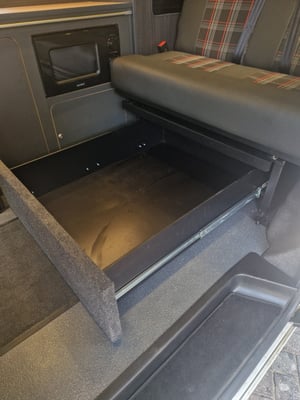 2016 Volkswagen T28 Campervan — photo 19 of 31