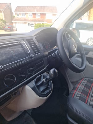 2016 Volkswagen T28 Campervan — photo 11 of 31