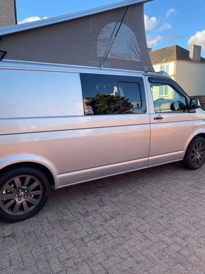 2010 Volkswagen Campervan — photo 4 of 13