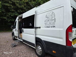 2018 Peugeot Boxer Camper Conversion — photo 9 of 14