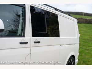 2013 Volkswagen Transporter T30 — photo 11 of 42