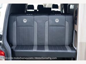2013 Volkswagen Transporter T30 — photo 13 of 42