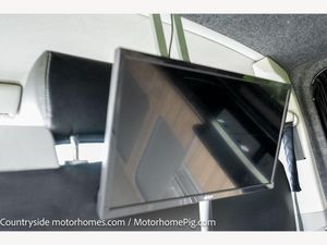 2013 Volkswagen Transporter T30 — photo 23 of 42