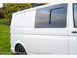 2013 Volkswagen Transporter T30 — photo 27 of 42