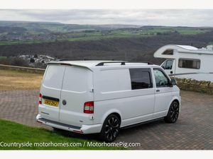 2013 Volkswagen Transporter T30 — photo 28 of 42