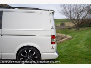 2013 Volkswagen Transporter T30 — photo 33 of 42