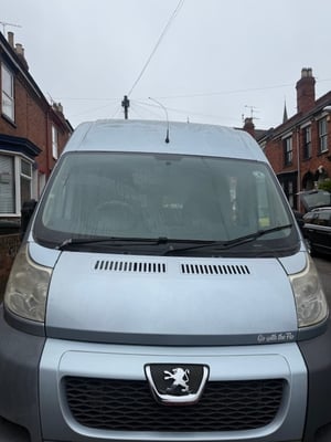 2011 Peugeot Boxer — photo 13 of 13