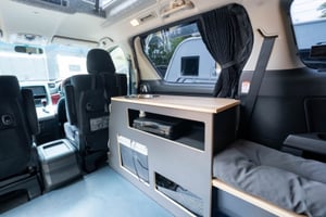 2024 Toyota Alphard 2.4 — photo 28 of 62