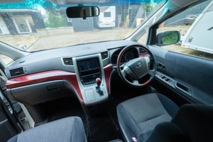 2024 Toyota Alphard 2.4 — photo 42 of 62