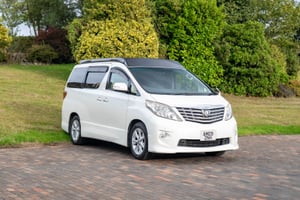 2024 Toyota Alphard 2.4 — photo 7 of 62