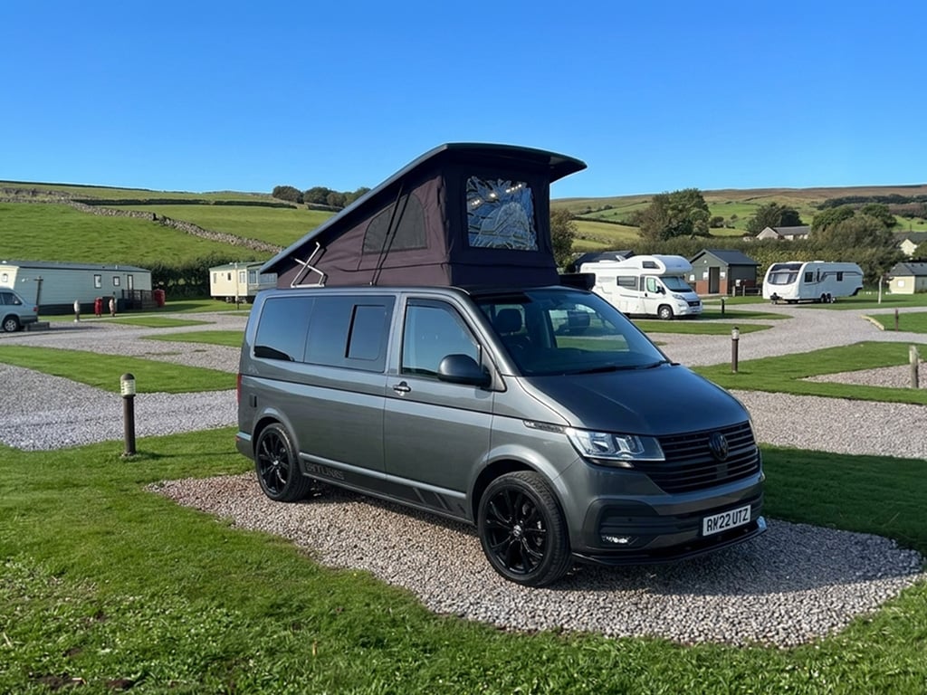 2022 Volkswagen Transporter T6.1 Highline - Image 1