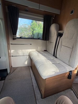 2016 Auto-Trail Tribute 720 — photo 4 of 20