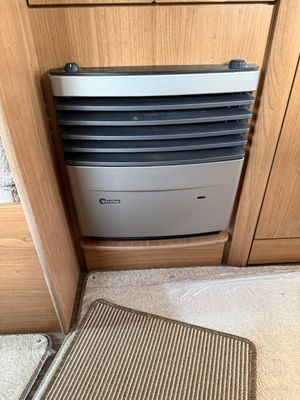 2016 Auto-Trail Tribute 720 — photo 9 of 20