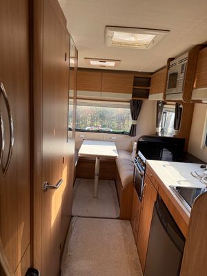 2016 Auto-Trail Tribute 720 — photo 12 of 20
