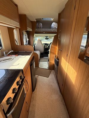 2016 Auto-Trail Tribute 720 — photo 16 of 20