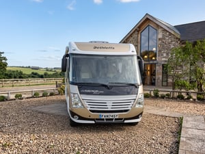 2015 Dethleffs Globetrotter XLI — photo 1 of 4