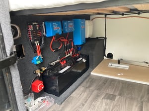 2014 Mercedes Mercedes Sprinter converted campervan — photo 9 of 11