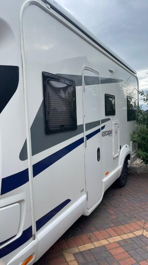 2017 Swift Escape 674 — photo 3 of 6