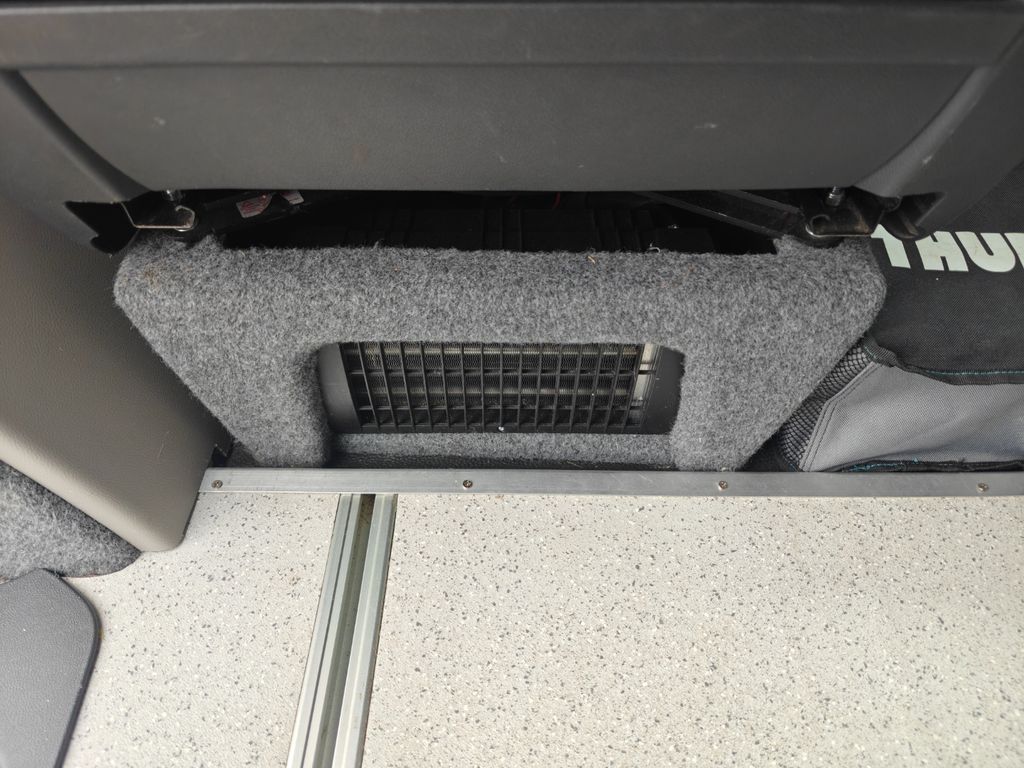 2018 VOLKSWAGEN VW T6 LWB Highline - Image 14