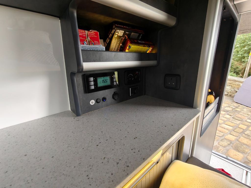 2018 VOLKSWAGEN VW T6 LWB Highline - Image 20