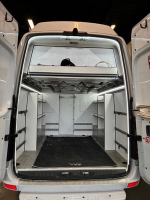 2017 Mercedes-Benz Sprinter — photo 4 of 4