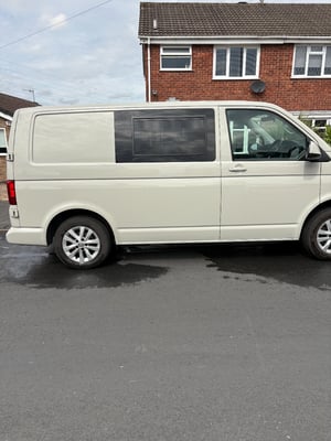 2022 Volkswagen T6.1 Campervan — photo 33 of 38